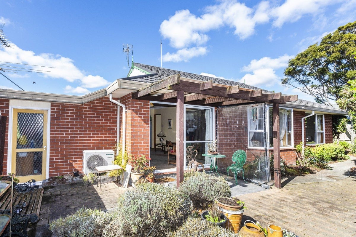 5 Westgrove Avenue, Avonhead, Christchurch - Carousel 2