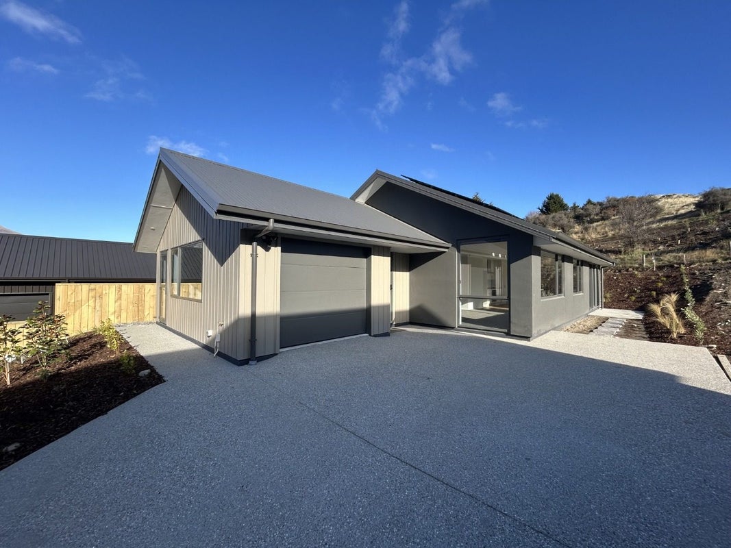 10 Friesian Close, Jacks Point, Queenstown - Carousel 2