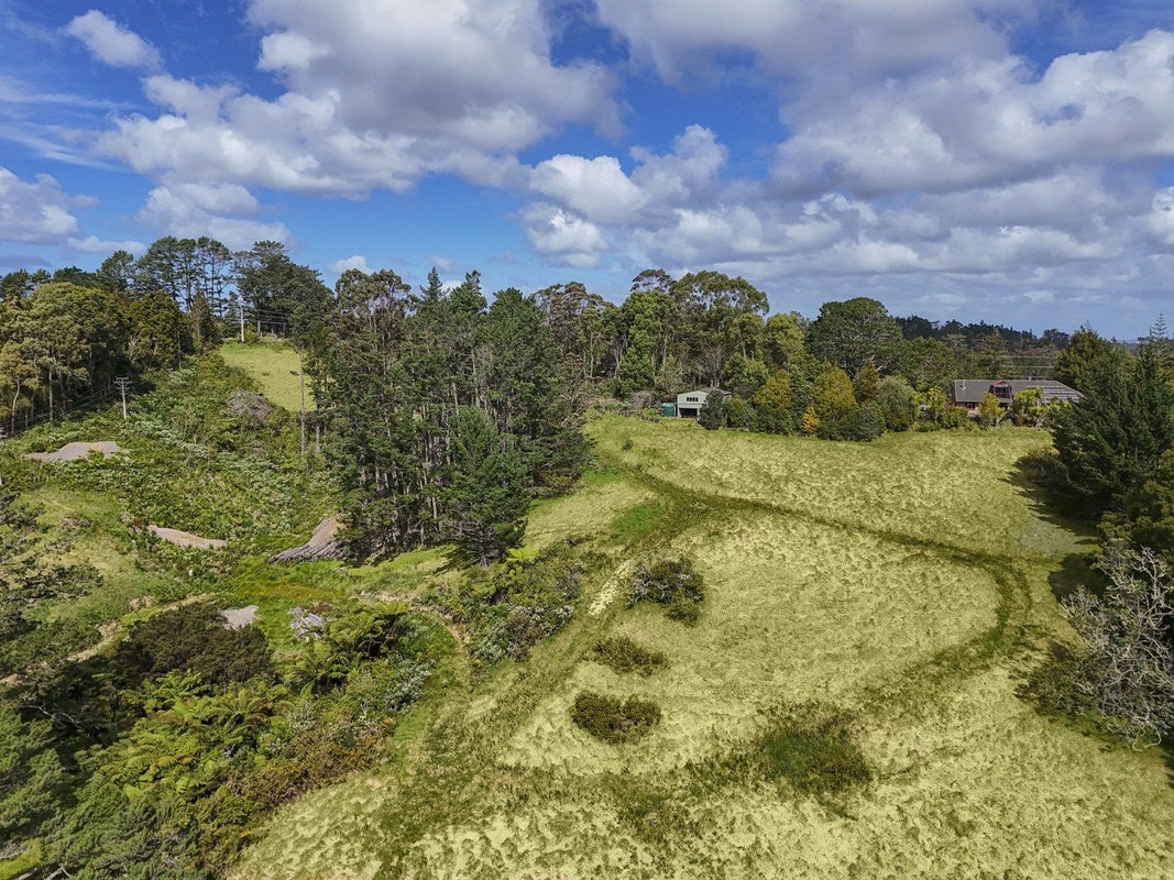 62 Paremoremo Road, Lucas Heights, Auckland - Carousel 15