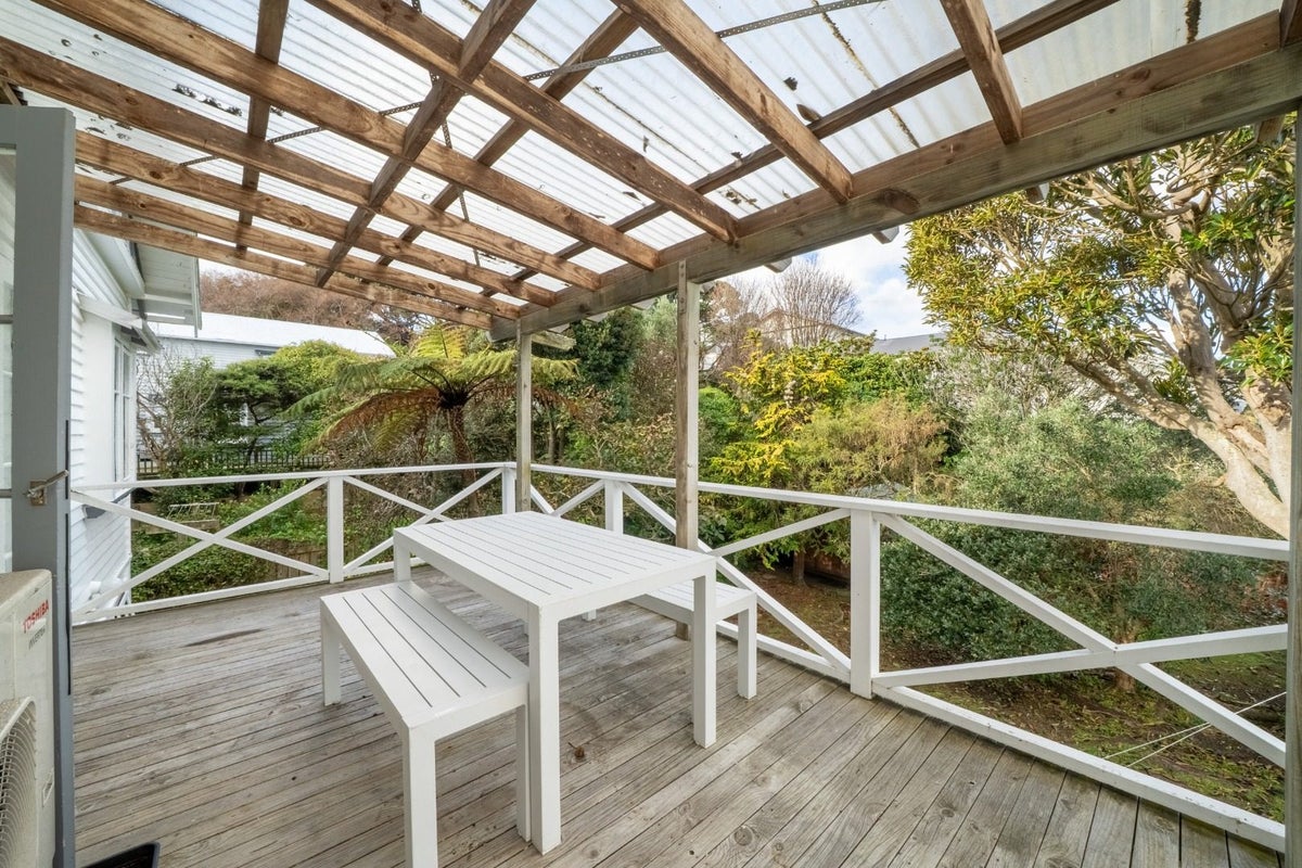 53 Hataitai Road, Hataitai, Wellington - Carousel 11