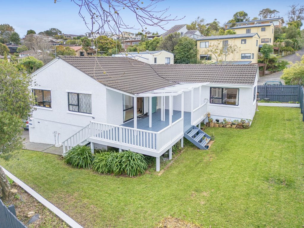 1/22 Leiden Place, Totara Vale, Auckland - Carousel 1