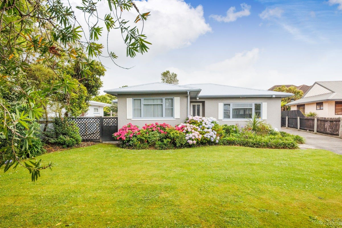 481 Ruahine Street, Terrace End, Palmerston North - Carousel 2