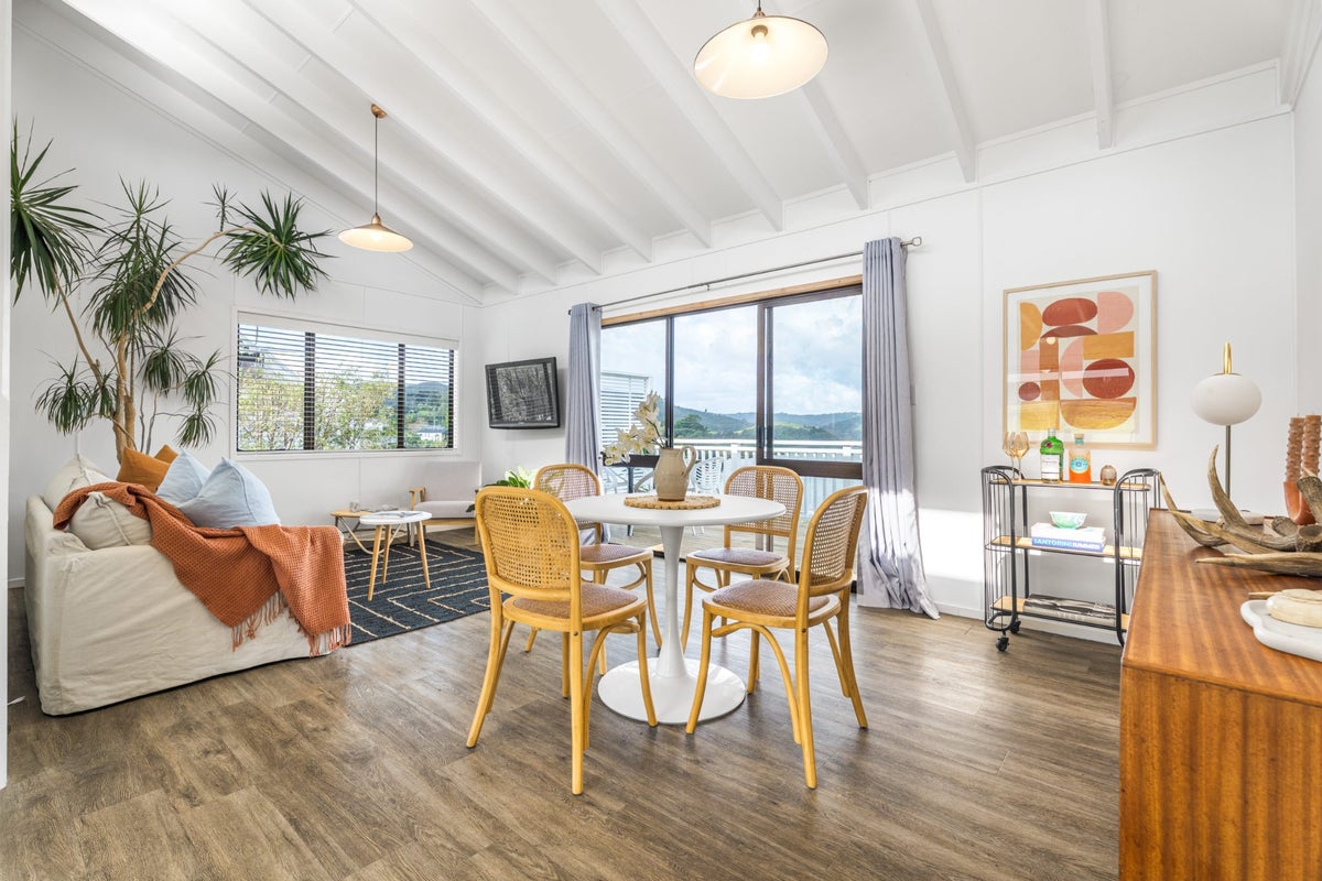25 Ostend Road, Ostend, Waiheke Island - Carousel 2