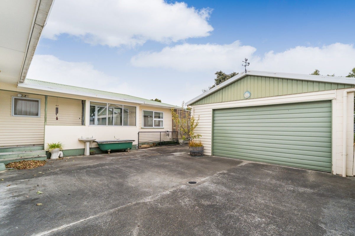 24 Anakiwa Street, Kelvin Grove, Palmerston North, Manawatu / Whanganui - Carousel 22