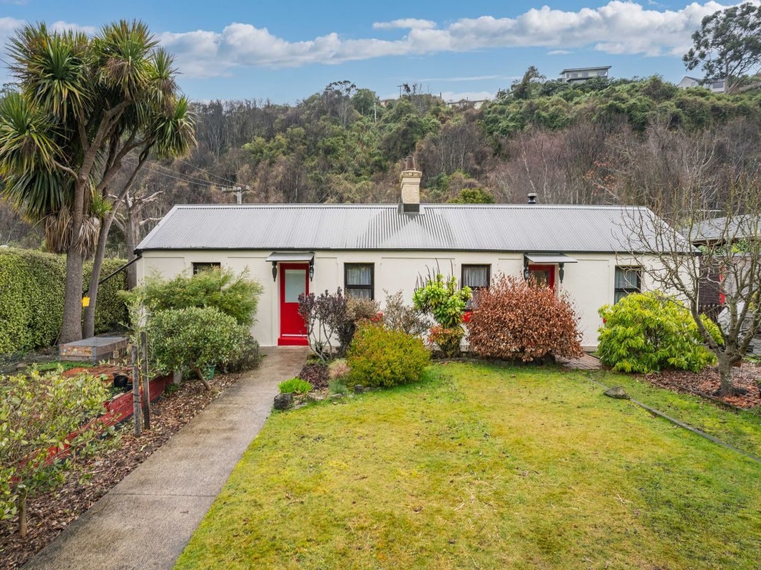 63 Woodhaugh Street, Woodhaugh, Dunedin, Otago - Carousel 1