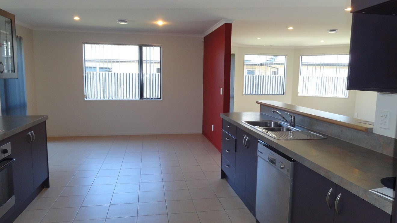 19 Mataroa Place, Parklands, Christchurch - Carousel 2