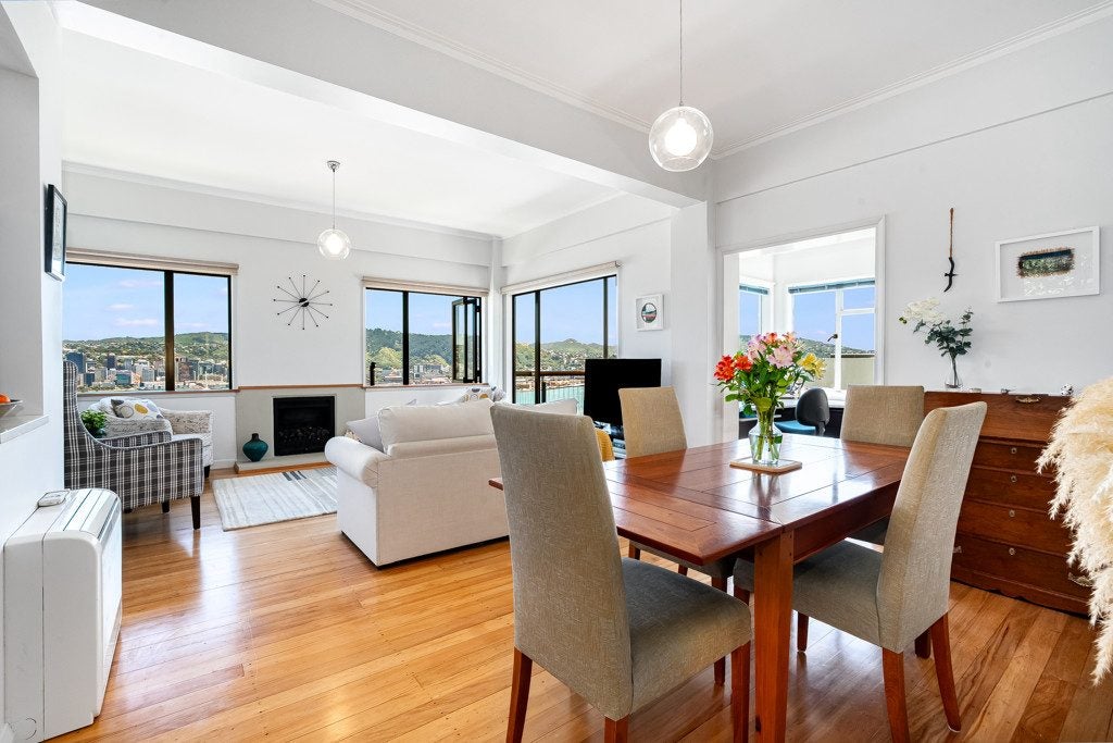 40B The Crescent, Roseneath, Wellington - Carousel 2