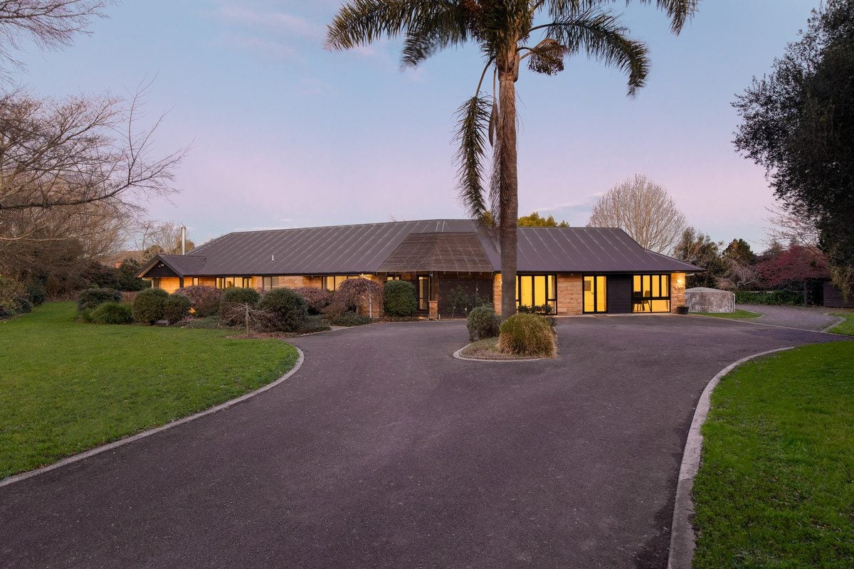 348 Lake View Drive, Karapiro, Cambridge - Carousel 1