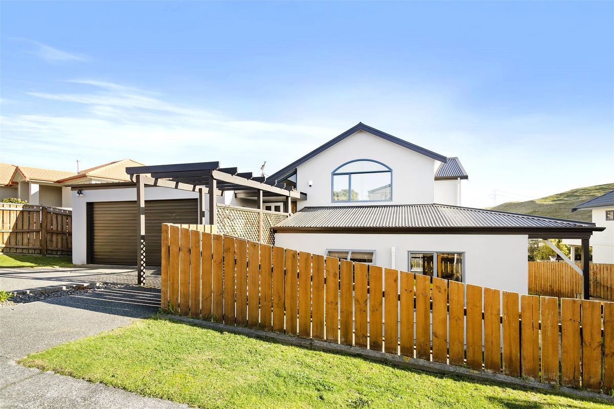 13 Nether Green Crescent, Johnsonville, Wellington - Carousel 14