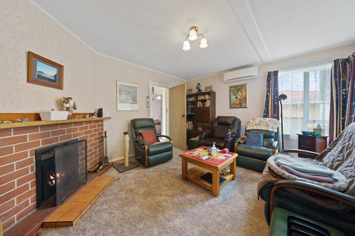 28 Sunny Grove, Wainuiomata, Lower Hutt - Carousel 2