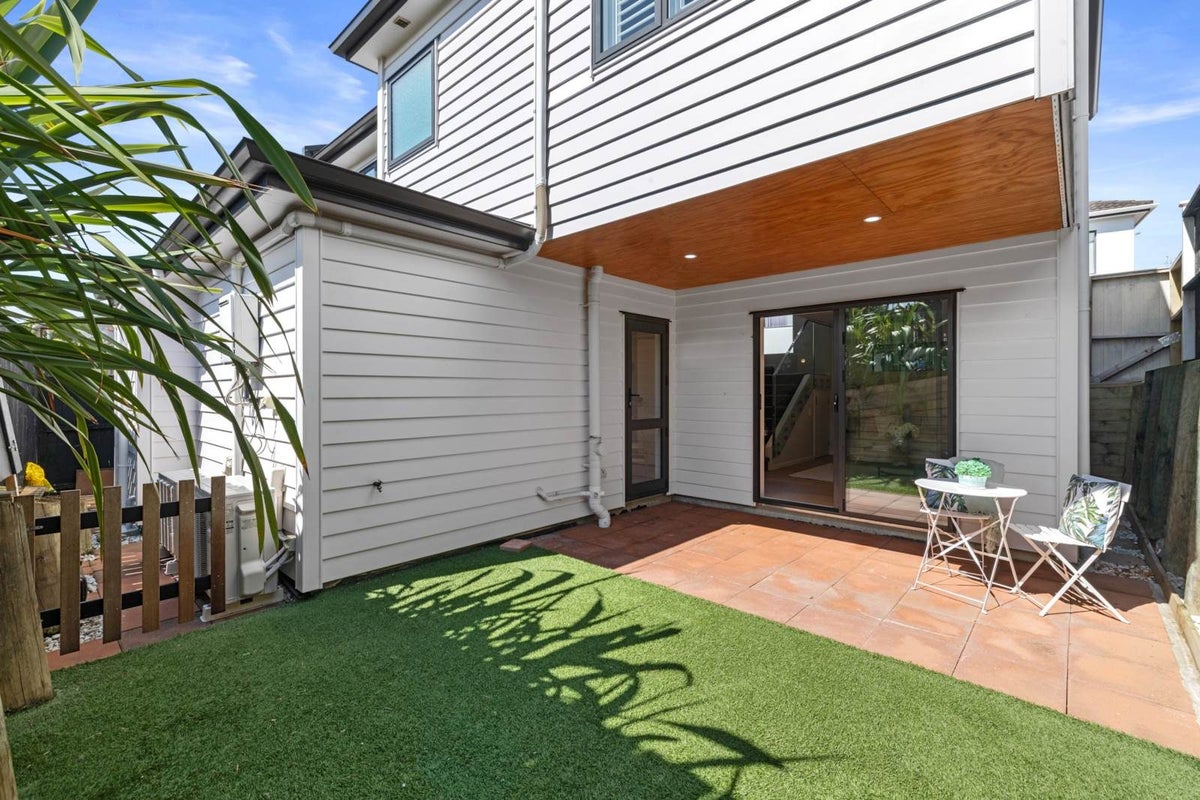 50C Botany Road, Botany Downs, Auckland - Carousel 1