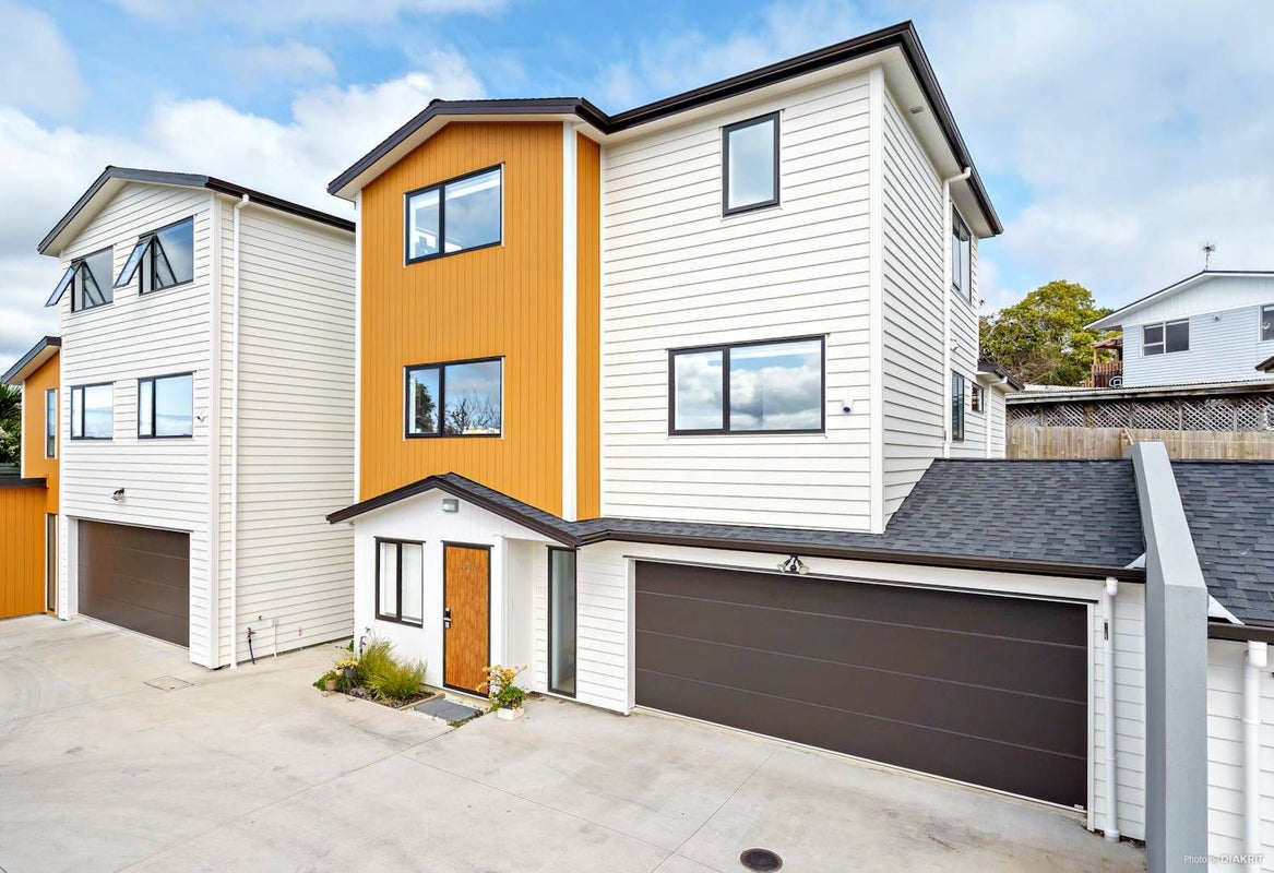 22B Thornlow Street, Glendene, Auckland - Carousel 1