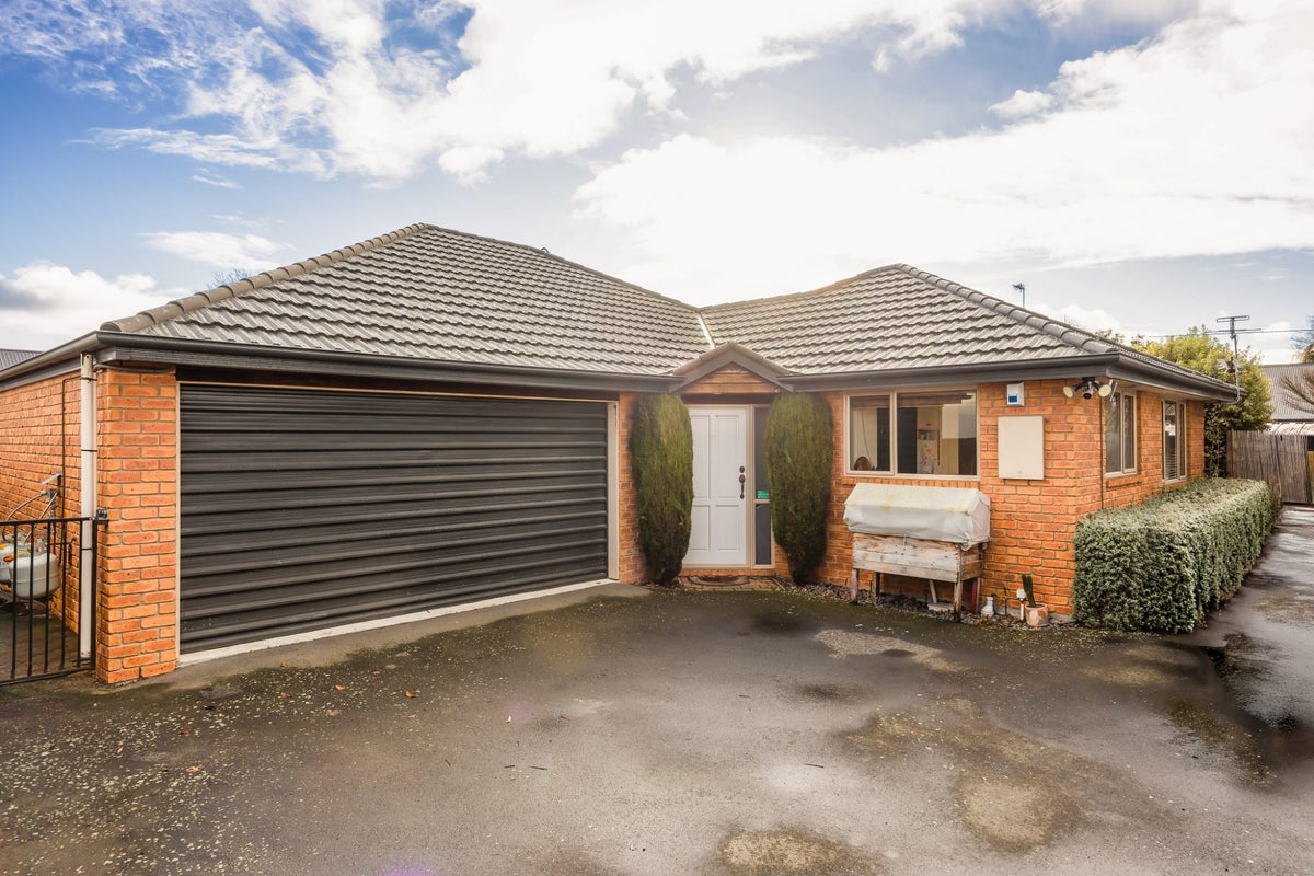 121 Canon Street, Edgeware, Christchurch - Carousel 1