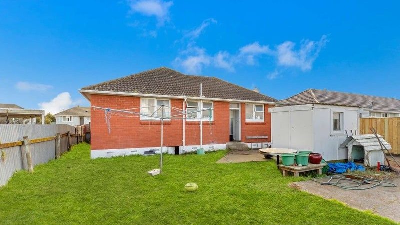 60 Matipo Street, Castlecliff, Whanganui - Carousel 1
