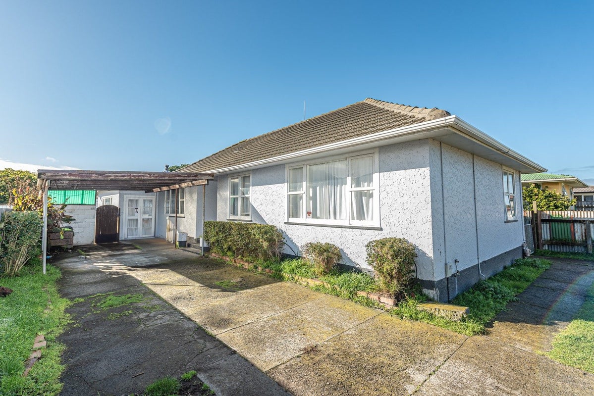 22 Kotuku Street, Castlecliff, Whanganui - Carousel 1