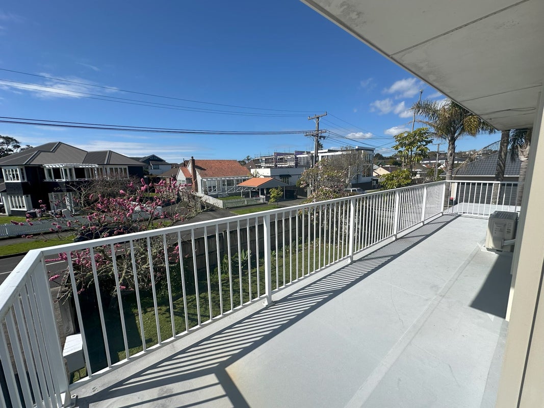 2/1 Sayegh Street, St Heliers, Auckland - Carousel 9