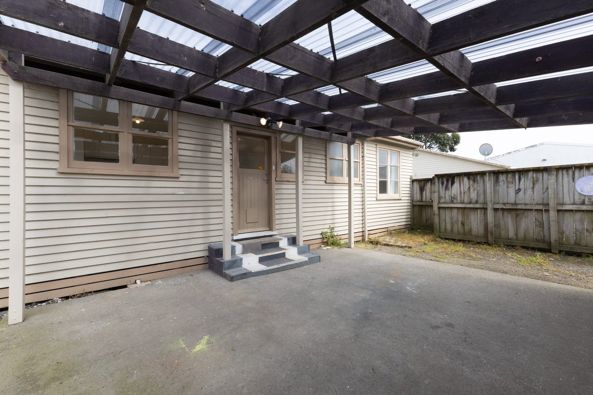34 Ngaire Street, Longburn, Palmerston North - Carousel 2