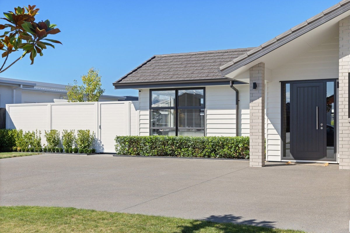 24 Rose Manor Drive, Springlands, Blenheim - Carousel 2