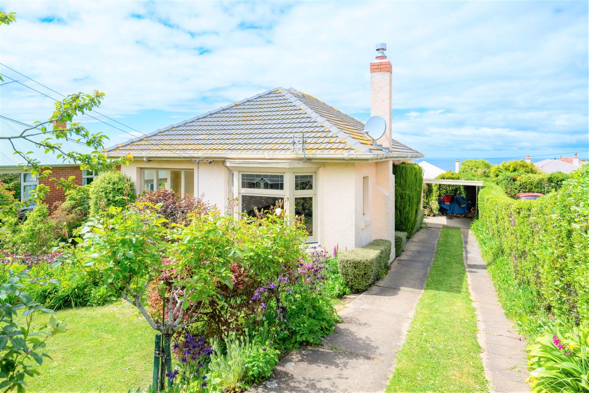 37 Marewa Street, Kew, Dunedin - Carousel 1