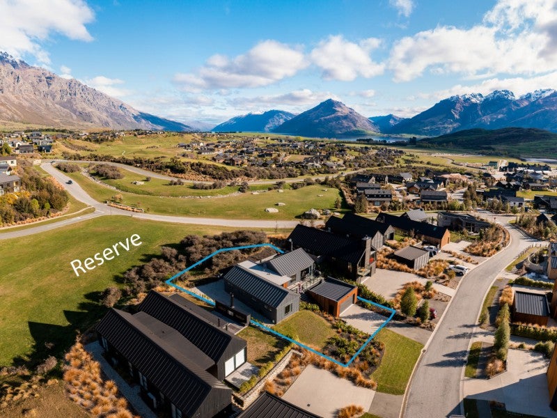 10 Falconer Rise, Jacks Point, Queenstown - Carousel 1