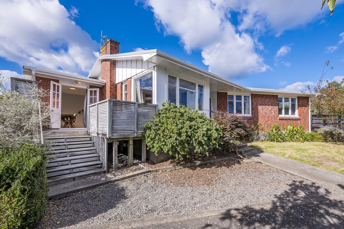 26 Anthony Grove, Paraparaumu Beach, Paraparaumu - Carousel 1
