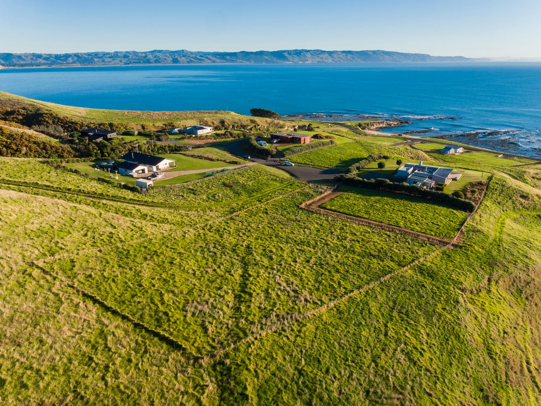 36 Avon Drive, Mahia - Carousel 2
