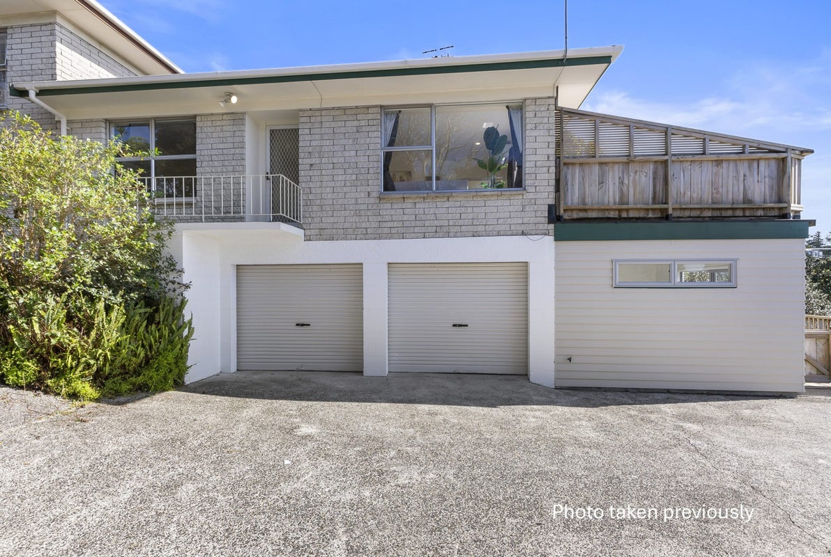 8B Havana Place, Glenfield, Auckland - Carousel 1