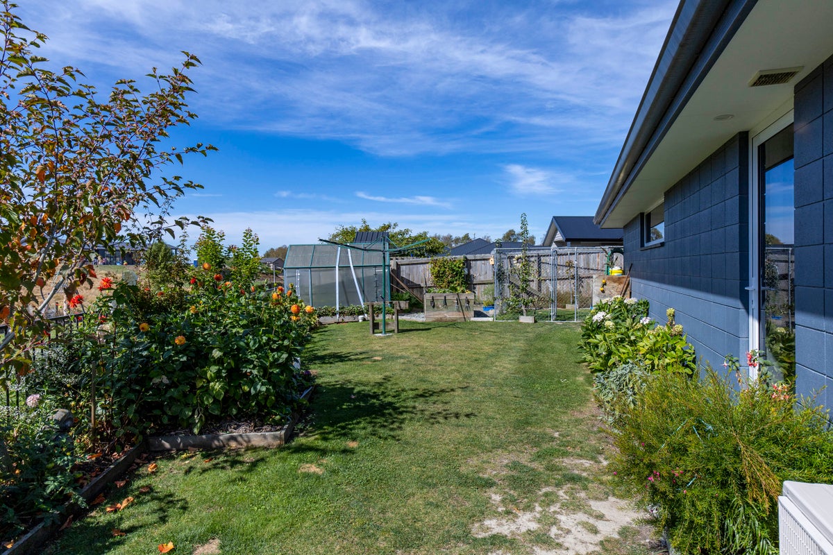 1A Grosvenor Grange, Gleniti, Timaru - Carousel 16
