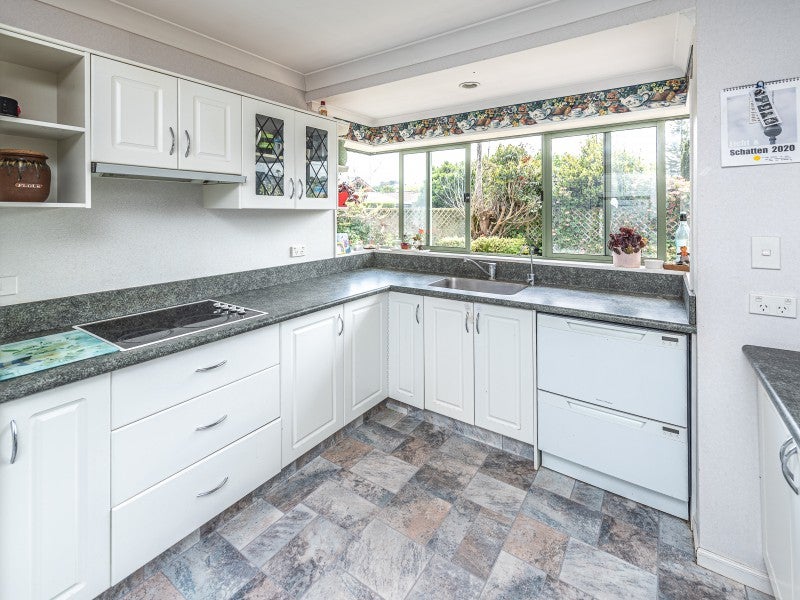 27 Bullock Drive, Springvale, Whanganui - Carousel 2