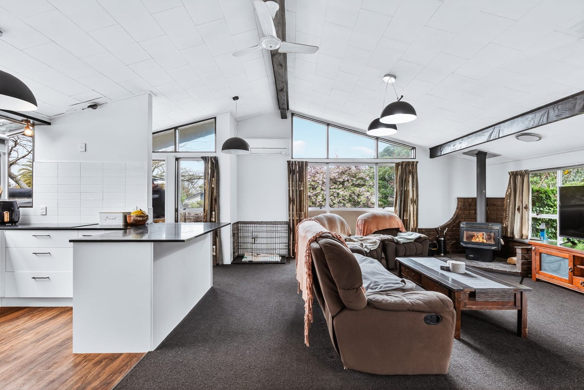 84 Hinemoa Avenue, Taupo, Taupo - Carousel 2
