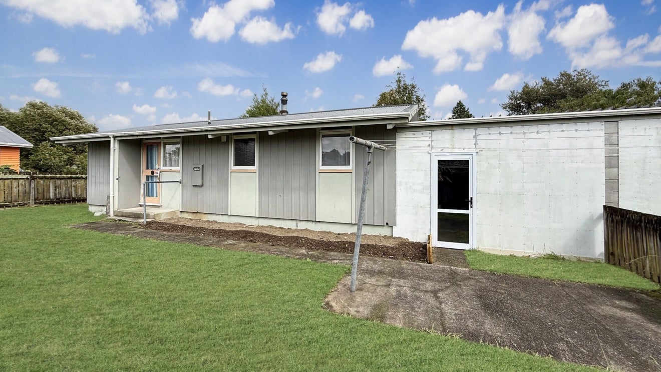 2/61 Ohuanga Road, Turangi, Turangi - Carousel 2