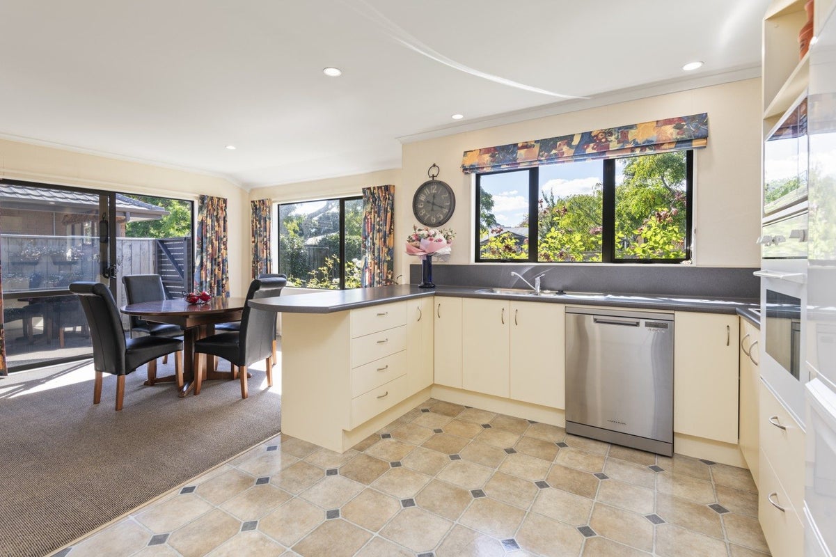 25 Alfred Street, Roslyn, Palmerston North - Carousel 2