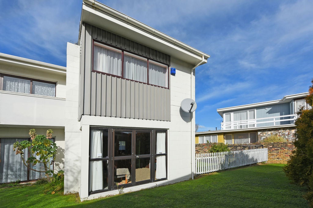 7/168 KINGS CRES, EPUNI, LOWER HUTT - Carousel 1
