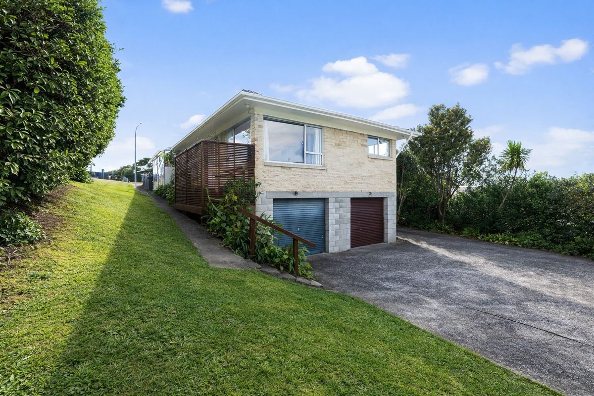 2/71 Bentley Avenue, Glenfield, Auckland - Carousel 2