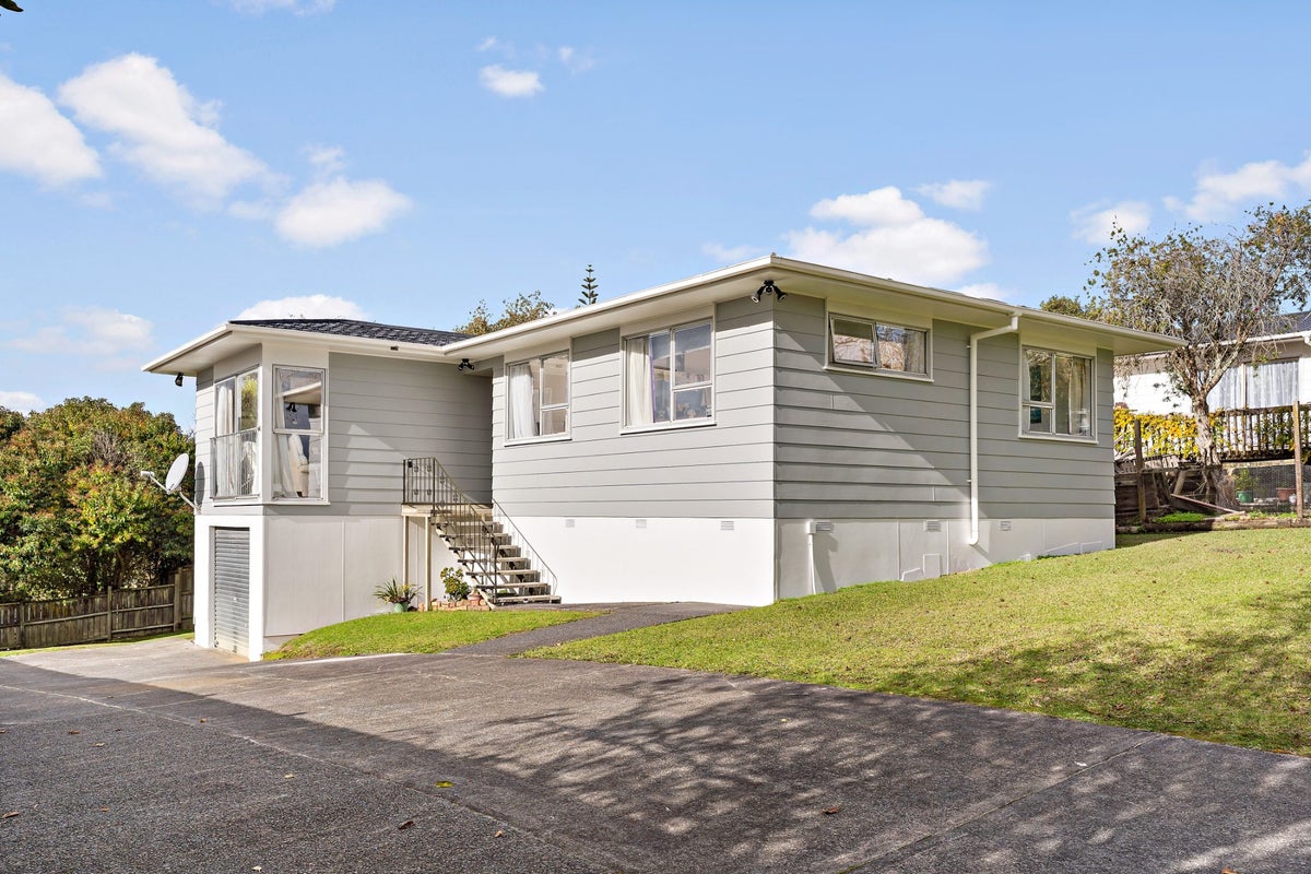 31 Bayview Road, Bayview, Auckland - Carousel 1