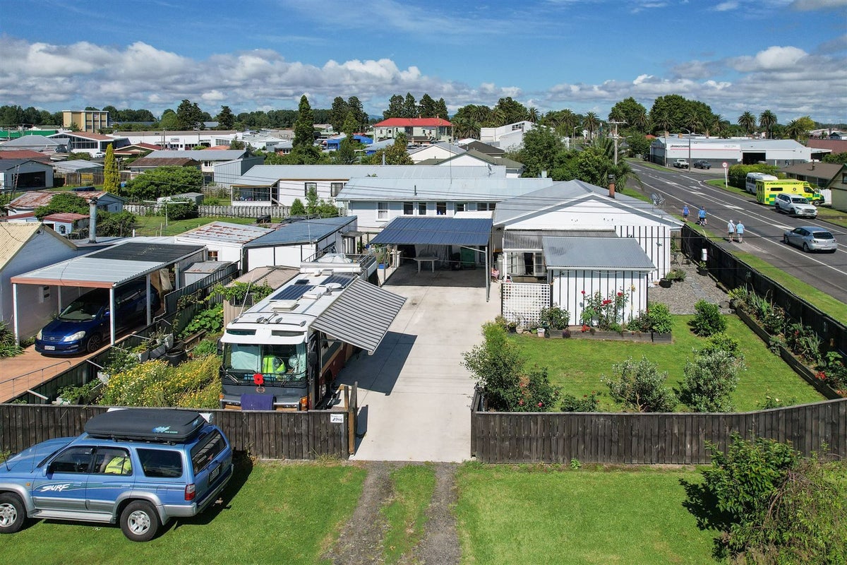 21 Station Road, Paeroa, Paeroa - Carousel 28