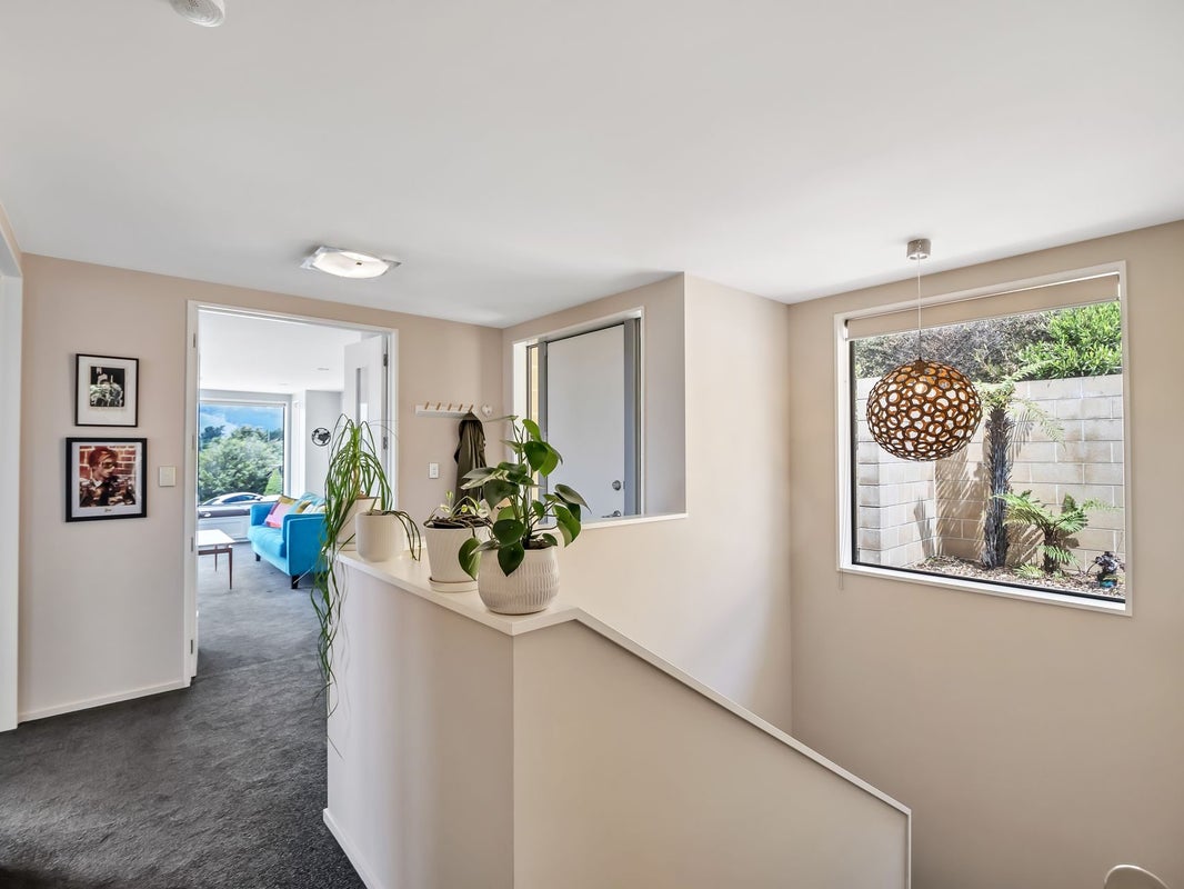 18 Ravensdale Rise, Westmorland, Christchurch - Carousel 2
