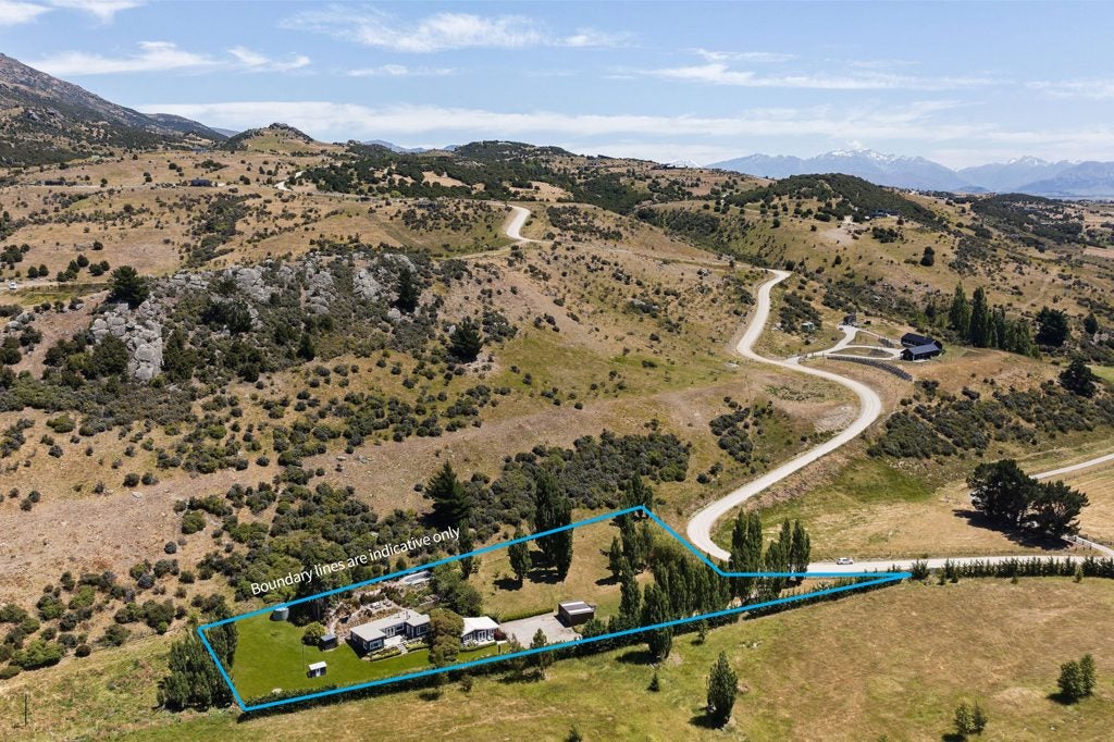 51 Fay Lane, Queensberry, Cromwell - Carousel 2