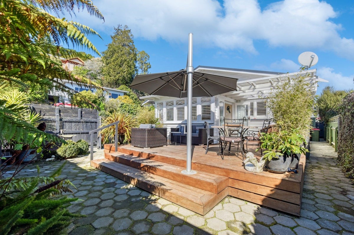 255 Bridge Street, The Wood, Nelson - Carousel 1