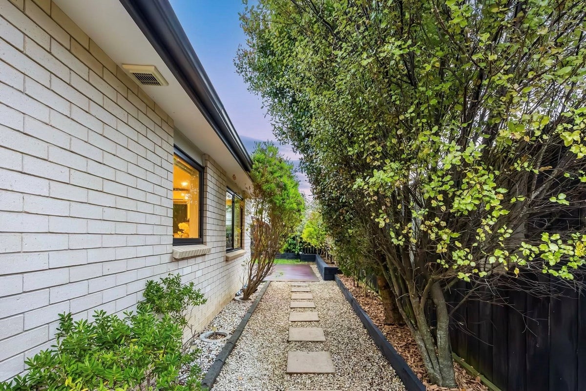 1/24 Rimu Street, New Lynn, Auckland - Carousel 2