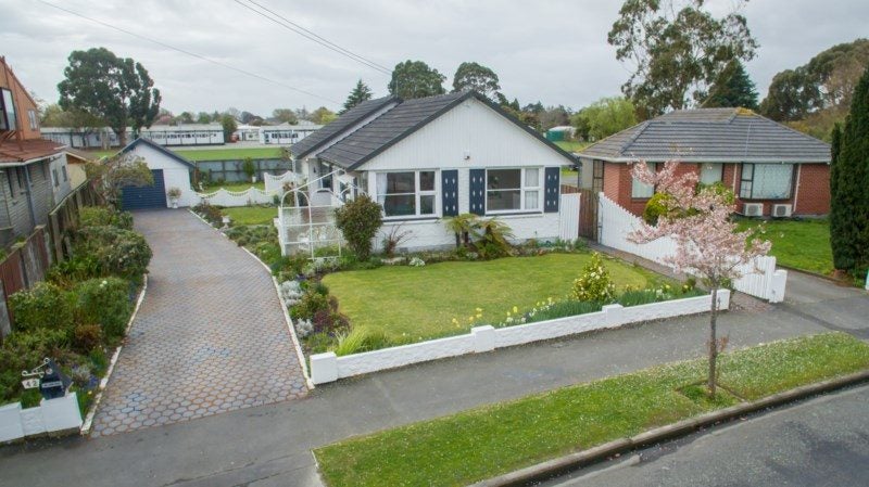 42 Greendale Avenue, Avonhead, Christchurch - Carousel 1