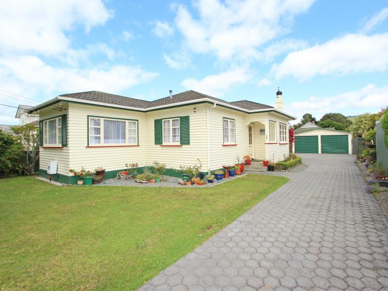 4 Hart Avenue, Boulcott, Lower Hutt - Carousel 1