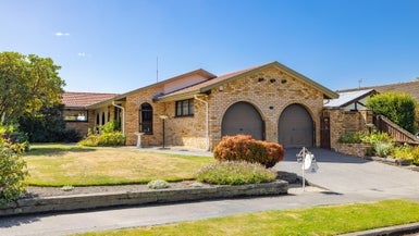 34 Karnak Crescent, Russley, Christchurch - Carousel 1