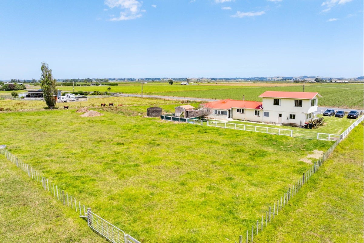 6362 State Highway 12, Turiwiri - Carousel 21