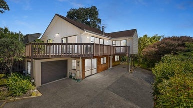 27 Lastel Place, Shelly Park, Auckland - Carousel 1