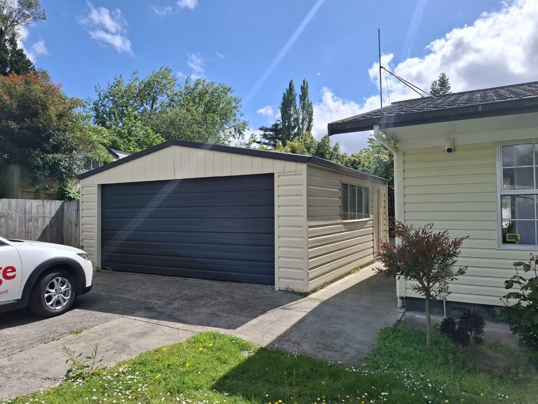 23 Cleveland Street, Bader, Hamilton - Carousel 2