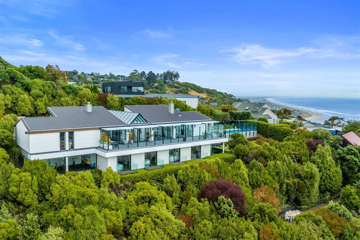 134 Richmond Hill Road, Richmond Hill, Christchurch - Carousel 1