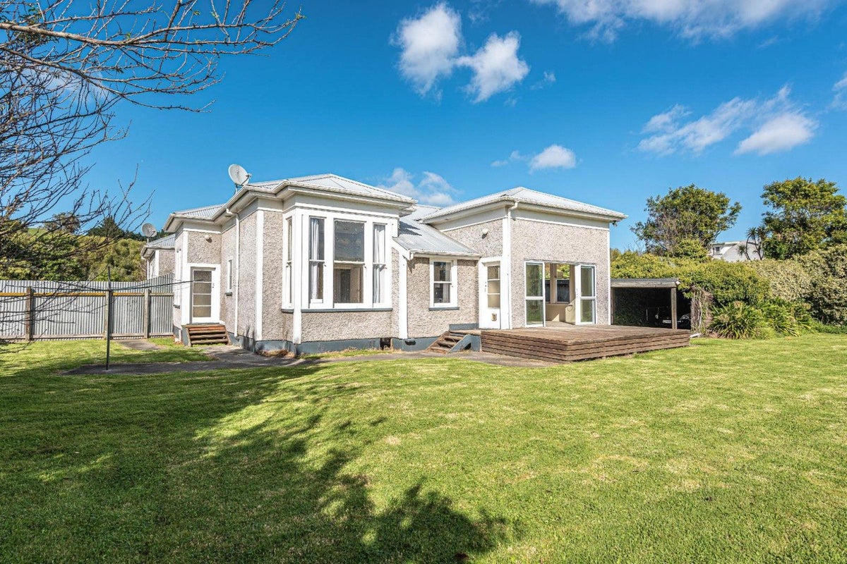 80 Wakefield Street, Whanganui East, Whanganui - Carousel 1