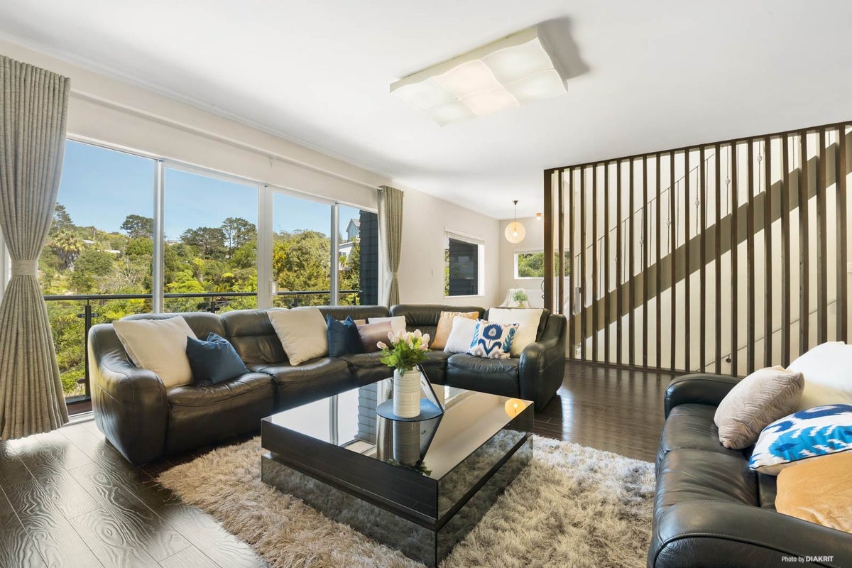19 Kahikatea Close, Campbells Bay, Auckland - Carousel 2