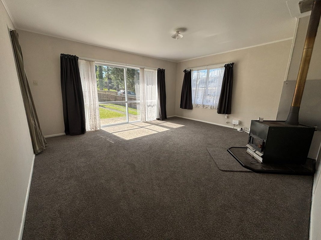 58 Thomas Crescent, Western Heights, Rotorua - Carousel 2